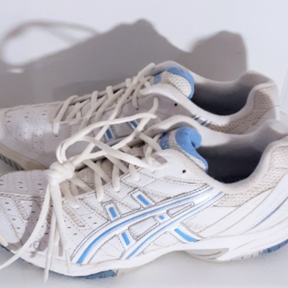 asics carpet tennis shoes